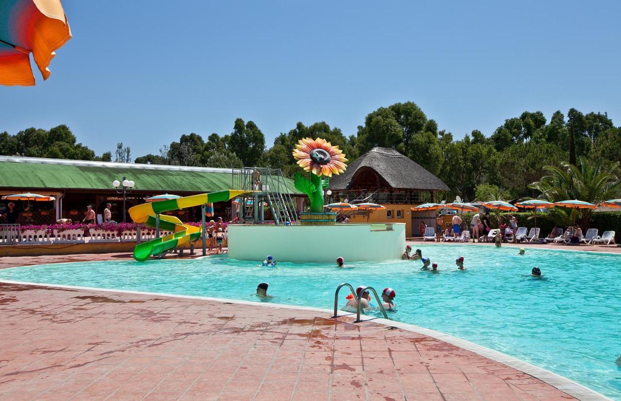 Happy Camp Mobile Homes In Camping Village Free Time Marina Di Bibbona Exterior foto