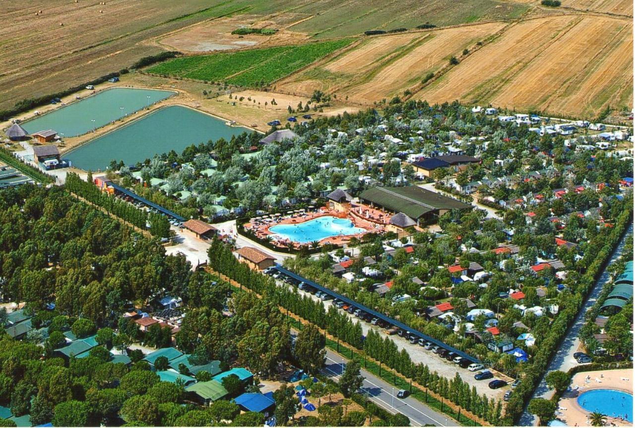 Happy Camp Mobile Homes In Camping Village Free Time Marina Di Bibbona Exterior foto